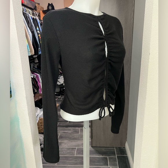 NWOT Wild Fable Black Crop Long Sleeve Top - Picture 2 of 6